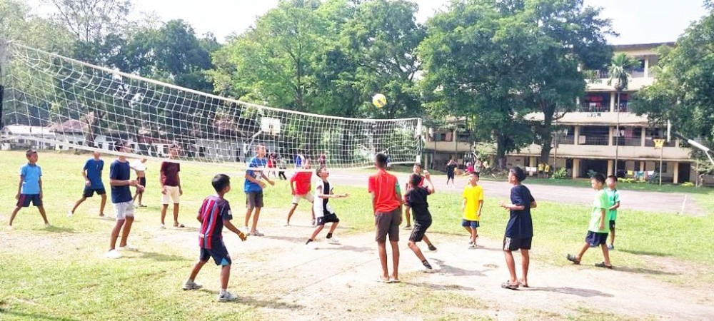 Assam Rifles conducted multi sports activities from October 17 to 19 for Christian Higher Secondary School, Naginimora, Nagaland. A total of 300 students and teachers participated wherein various sports competitions were conducted at Football ground of Assam Rifles Battalion in the three day event. The students were provided with refreshments, administrative and logistical support.
